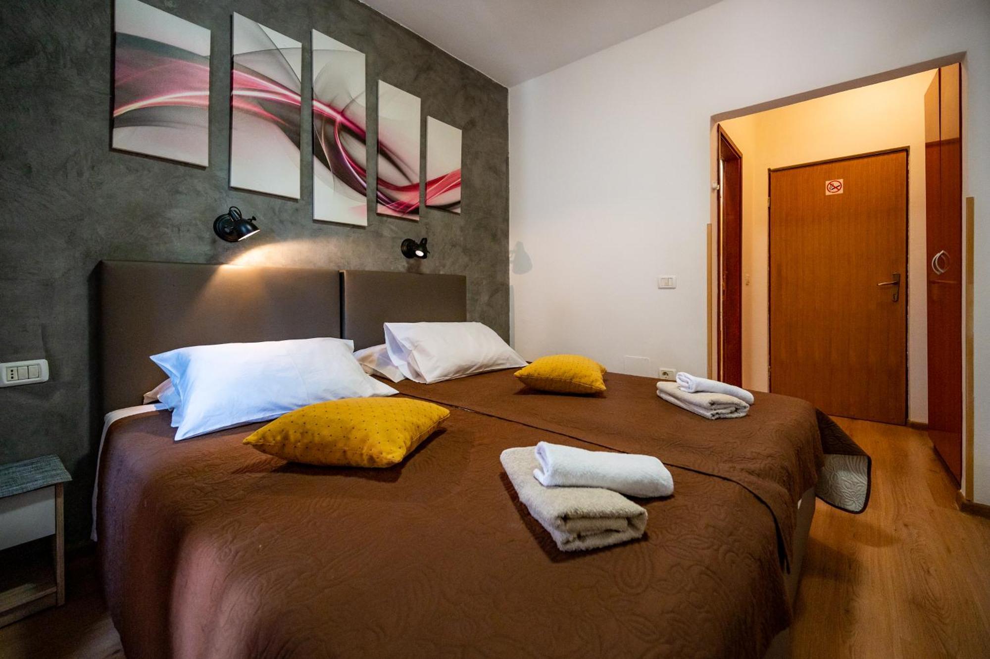 Sonia Rooms PUY Exterior foto