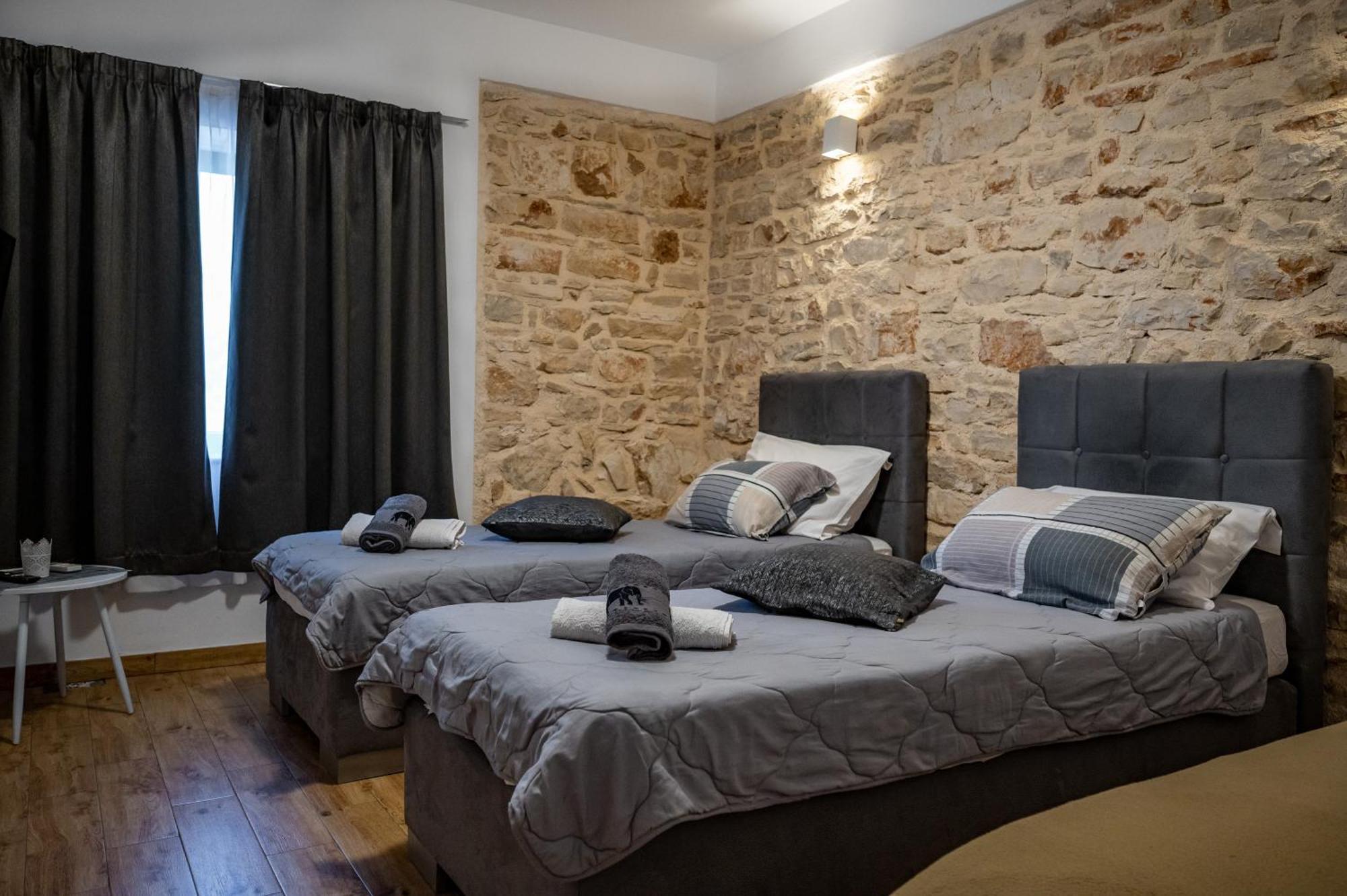 Sonia Rooms PUY Exterior foto