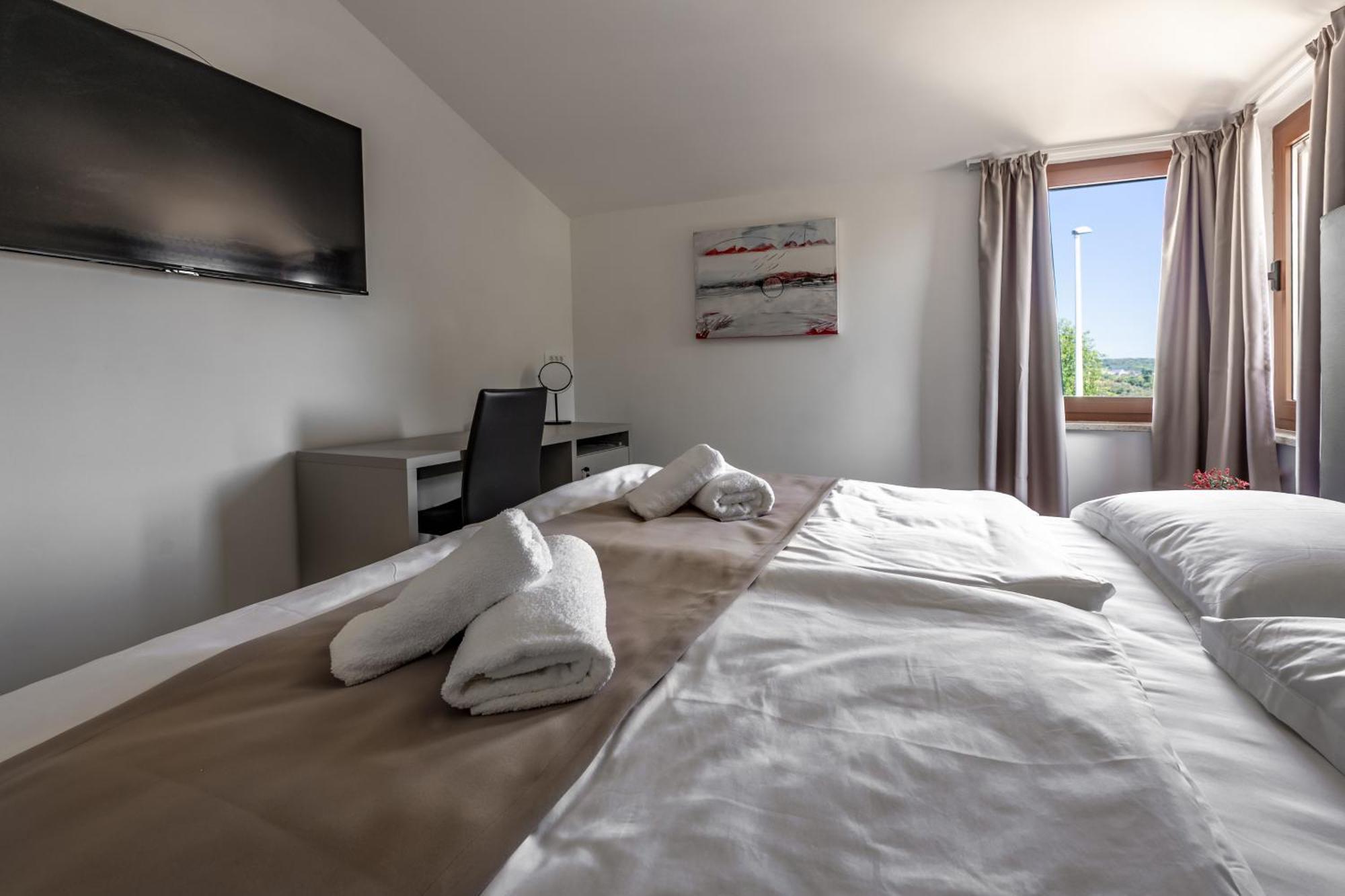 Sonia Rooms PUY Exterior foto